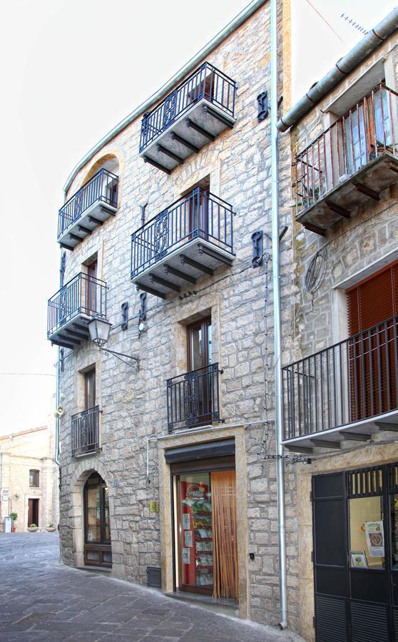 B&B Del Corso Gangi Exterior photo